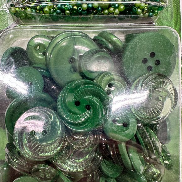 Craft Buttons - Lot of 5 Packages - Picture 8 of 9